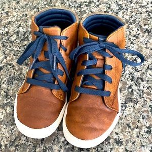 Boys size 12 brown leather boot